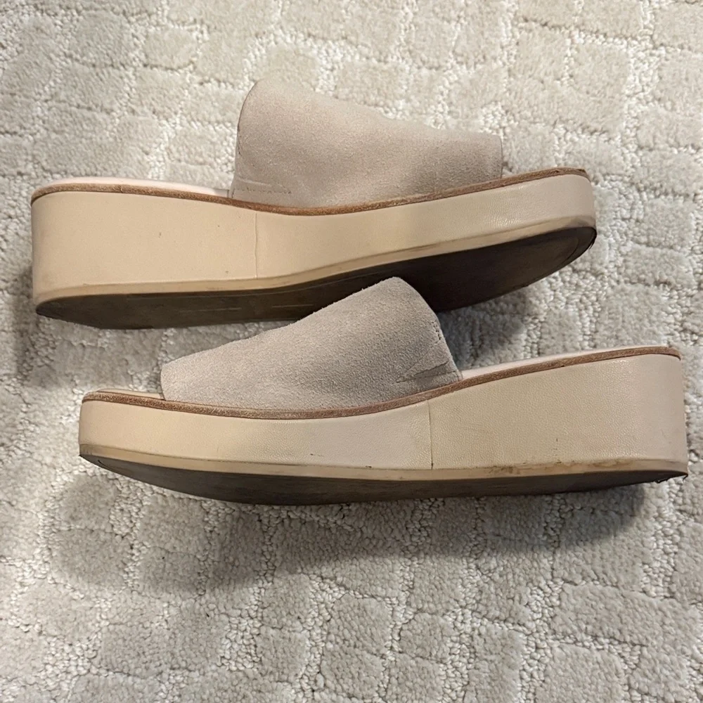 Dolce vita Cream “Freta” Platform Slide Sandals